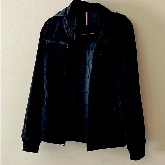 Men’s puffer jacket by Tommy Hilfinger like new.Offers welcome